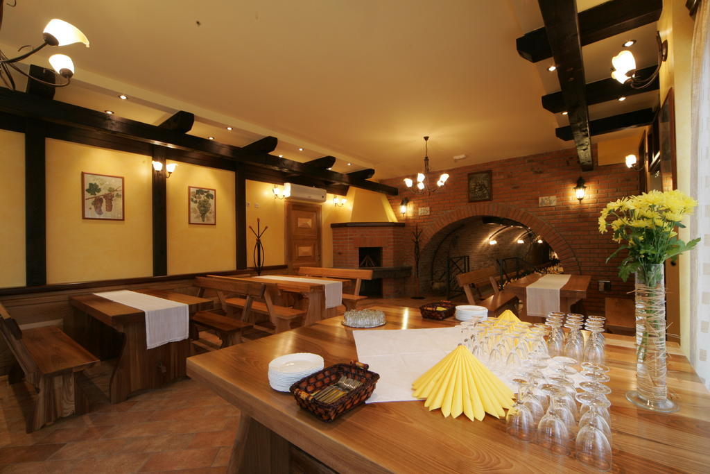 Podrumi Kolar "Suza Baranje" Kneževi Vinogradi Exterior foto